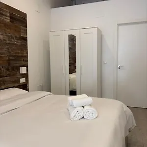 https://fantastico-y-luminoso-estudio-en-malaga.hotelsinnerja.org